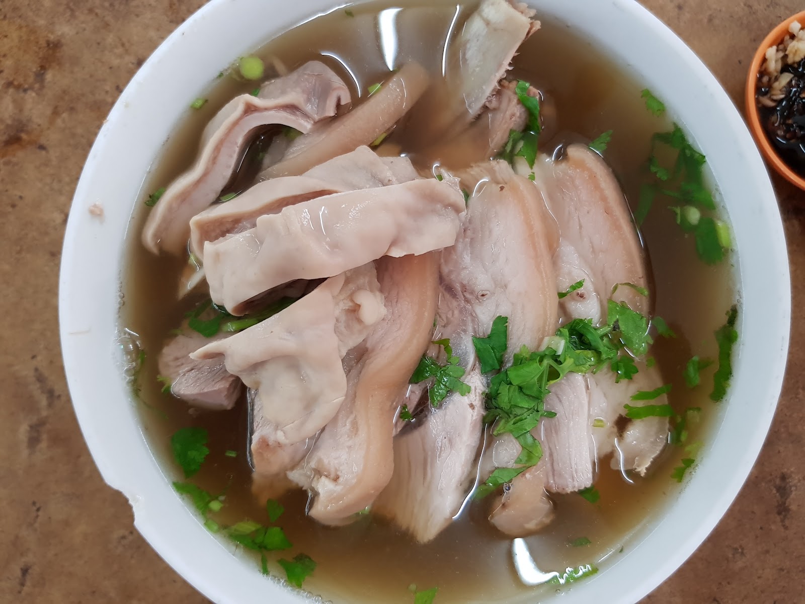 亚山肉骨茶王 4