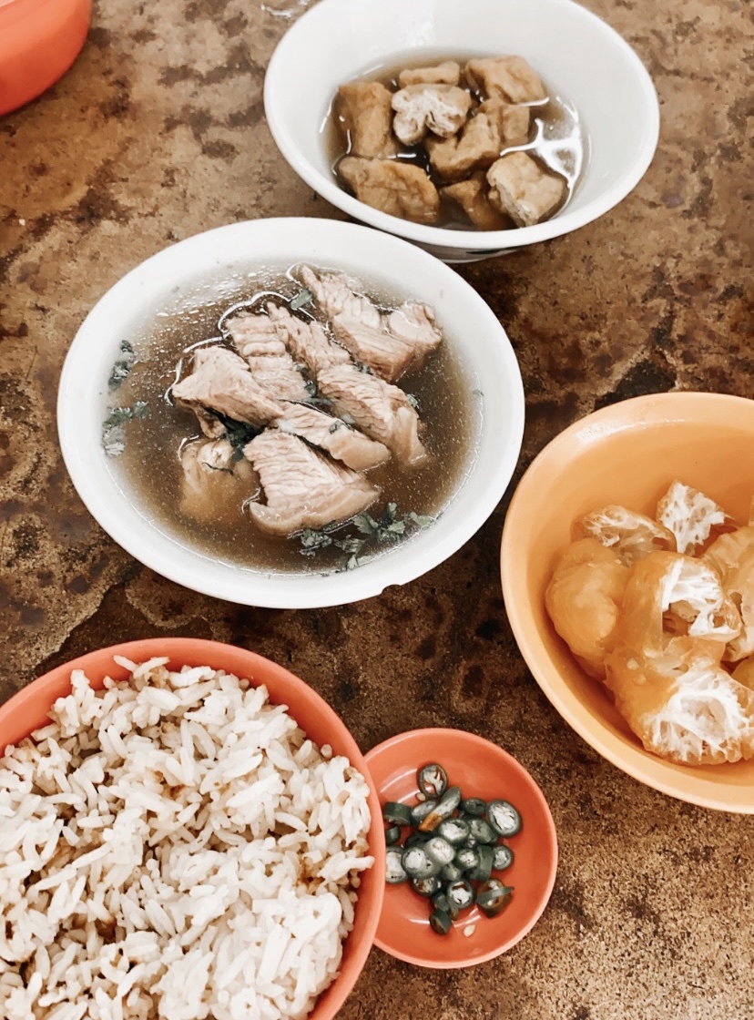 亚山肉骨茶王 10